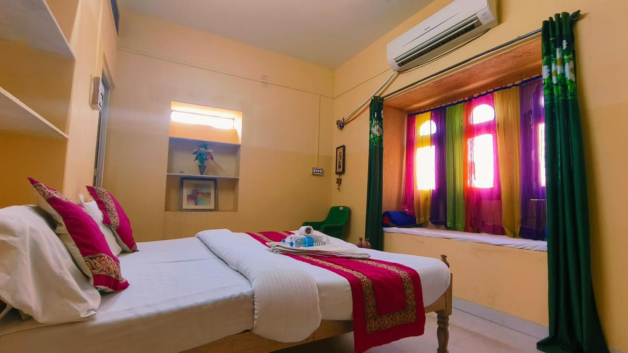 Bob Cafe & Guest House Jaisalmer Exterior photo